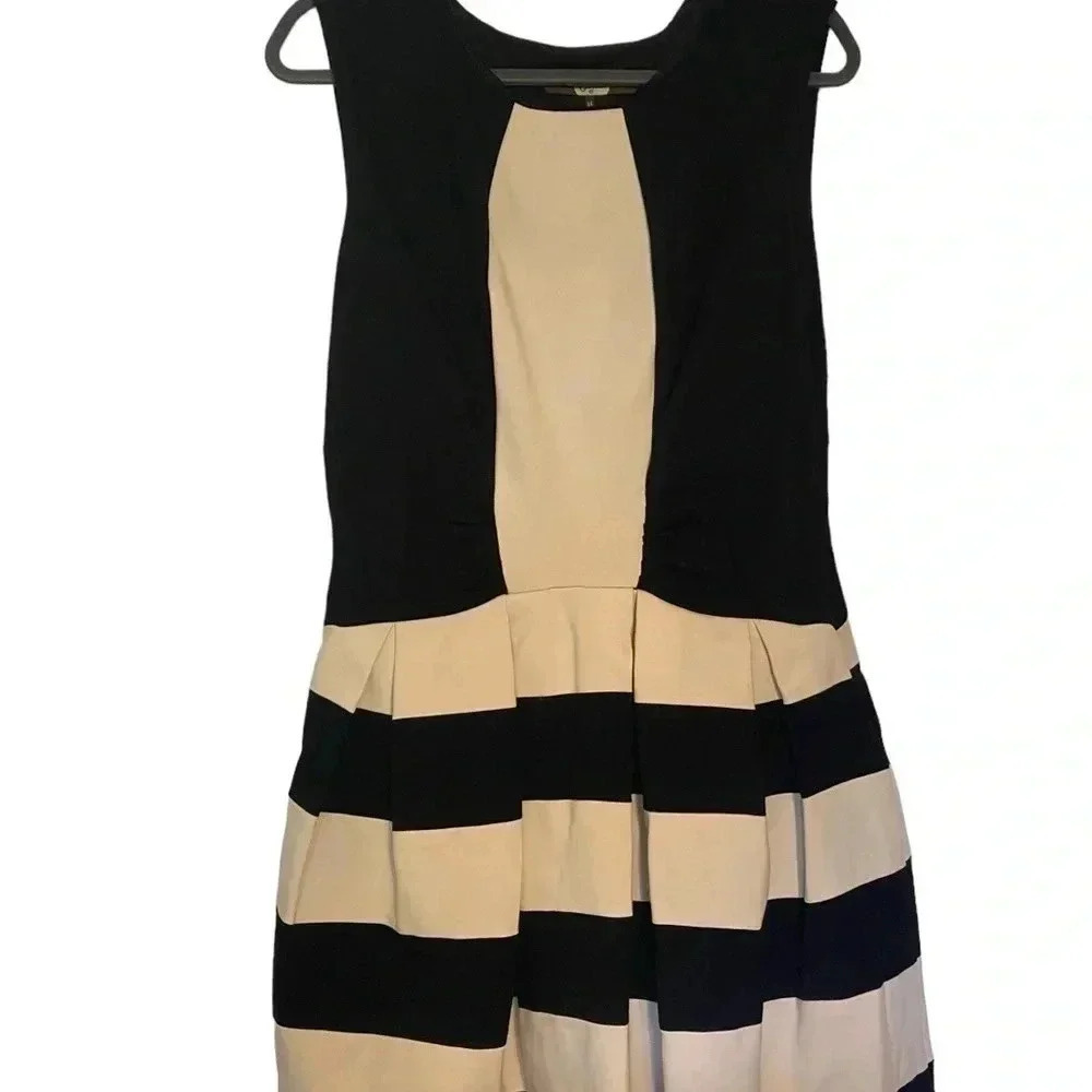 Eva Franco dress size 14. Black/White party or work dress